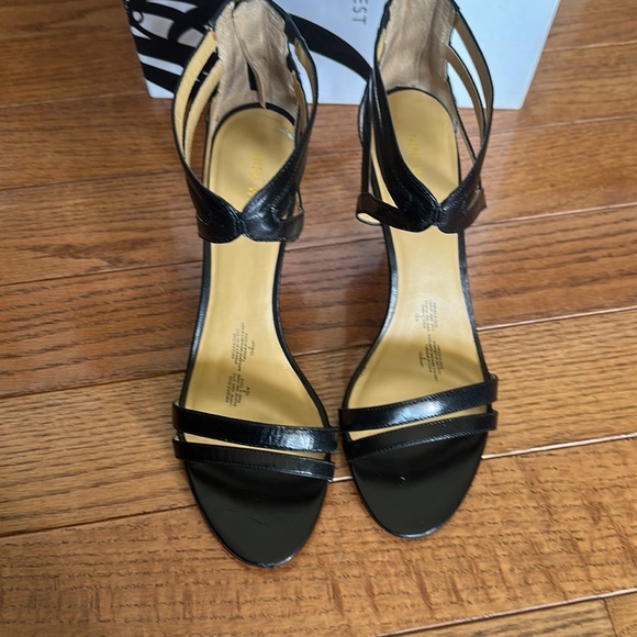 Nine West Gee Louis Black Genuine Leather Sandals - Picture 7 of 9